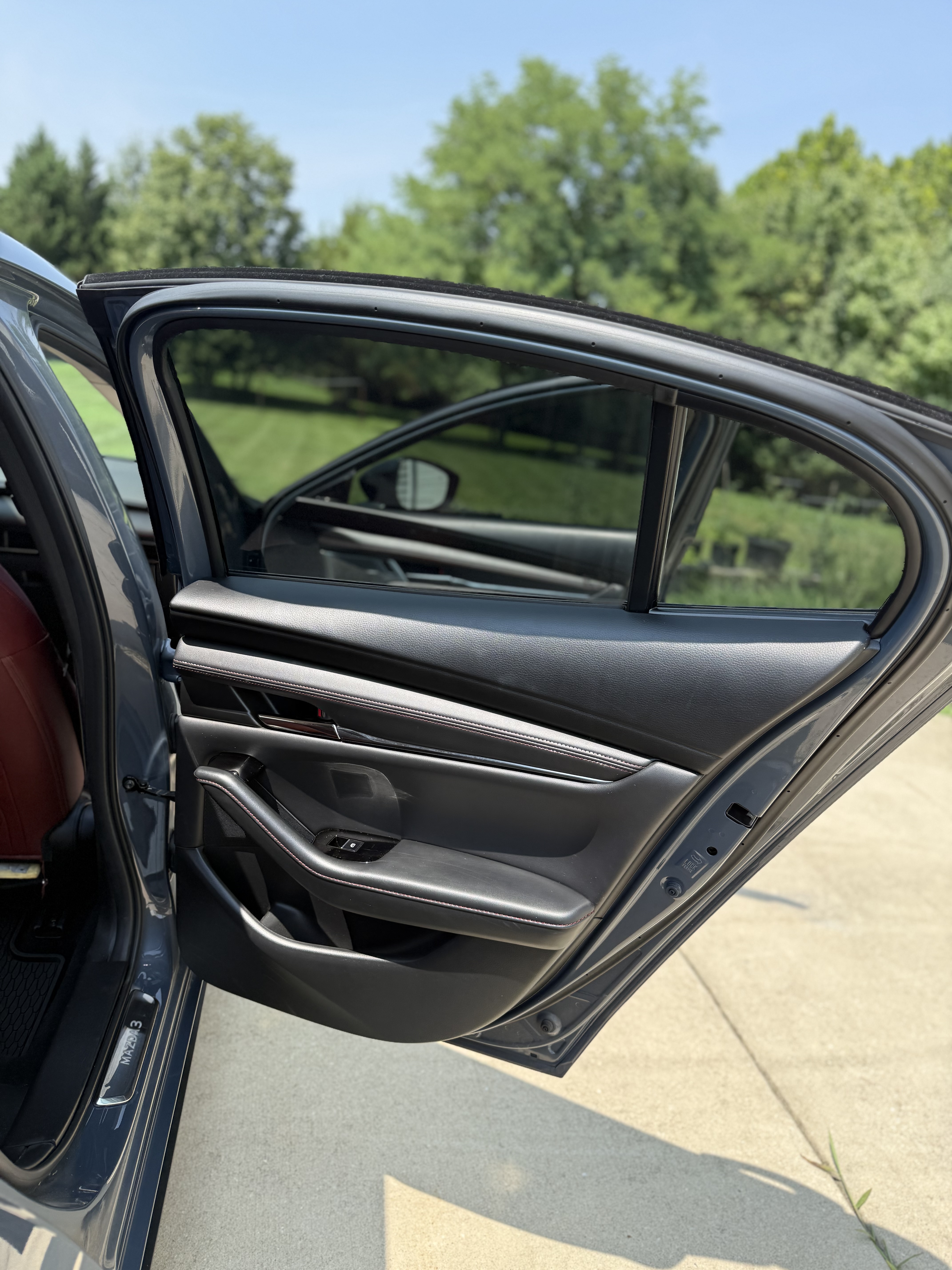 Used 2022 MAZDA MAZDA3 s FWD image 5