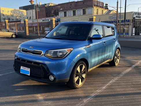 Used 2016 Kia Soul + w/ Designer's Package image 12