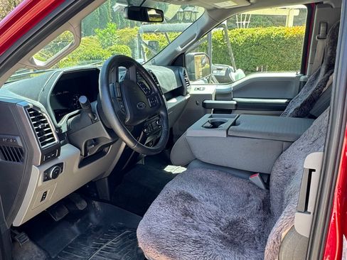 Used 2015 Ford F150 XLT w/ Equipment Group 302A Luxury AWD/4WD image 5