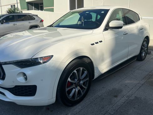 Used 2019 Maserati Levante image 15