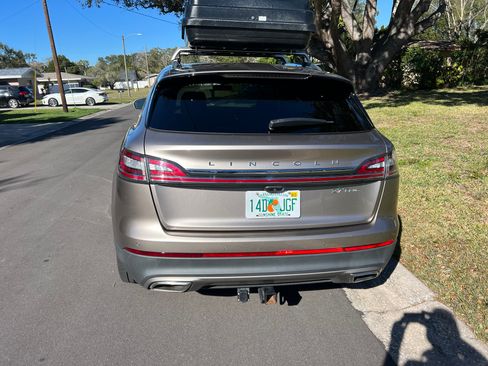 Used 2020 Lincoln Nautilus Reserve w/ Equipment Group 201A image 4