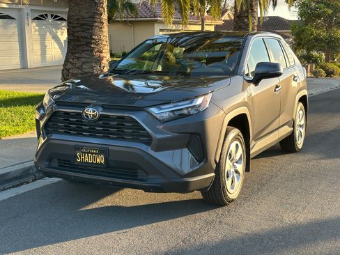 Used 2023 Toyota RAV4 LE FWD image 5