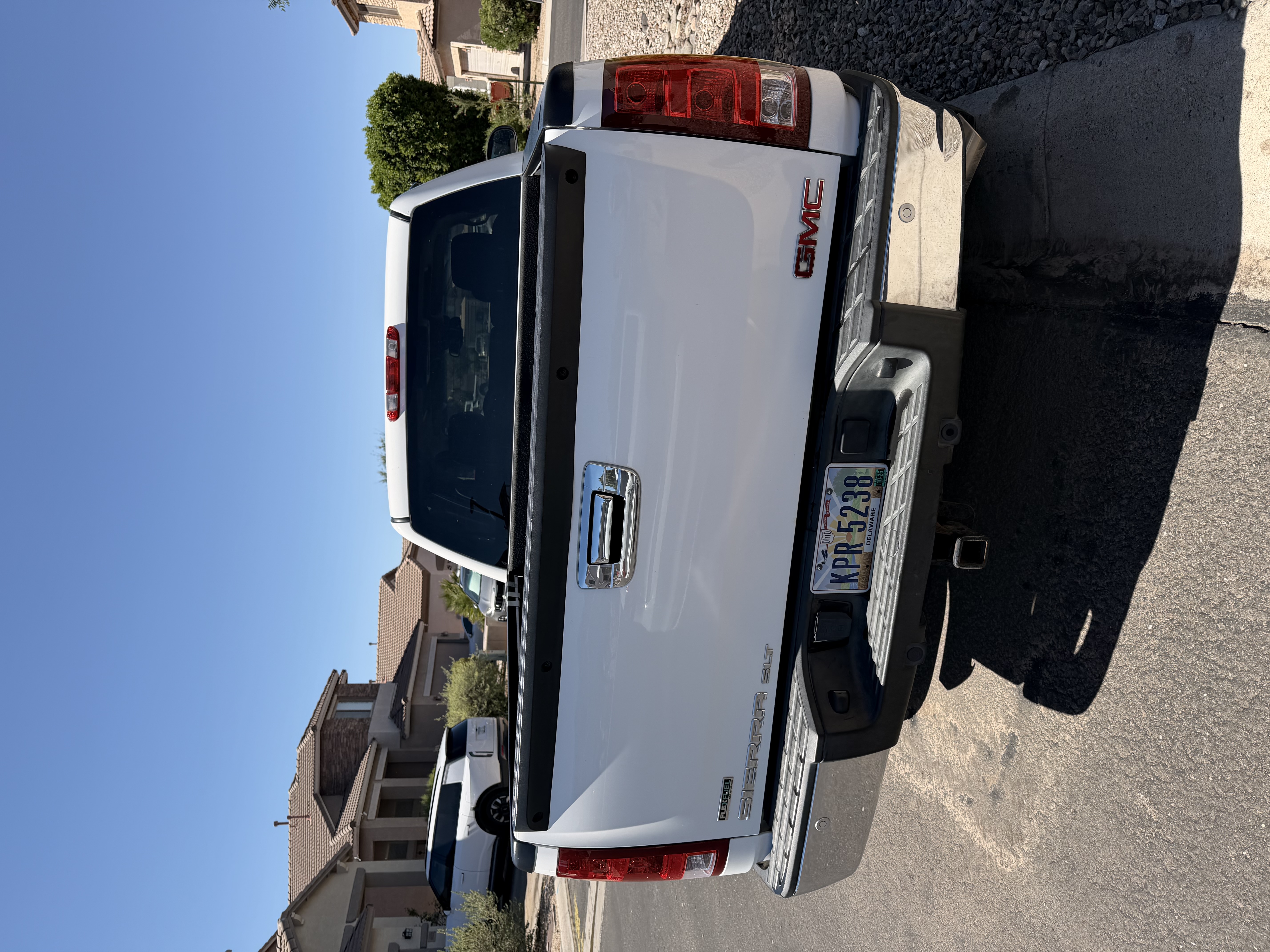 Used 2010 GMC Sierra 1500 SLT AWD/4WD image 6