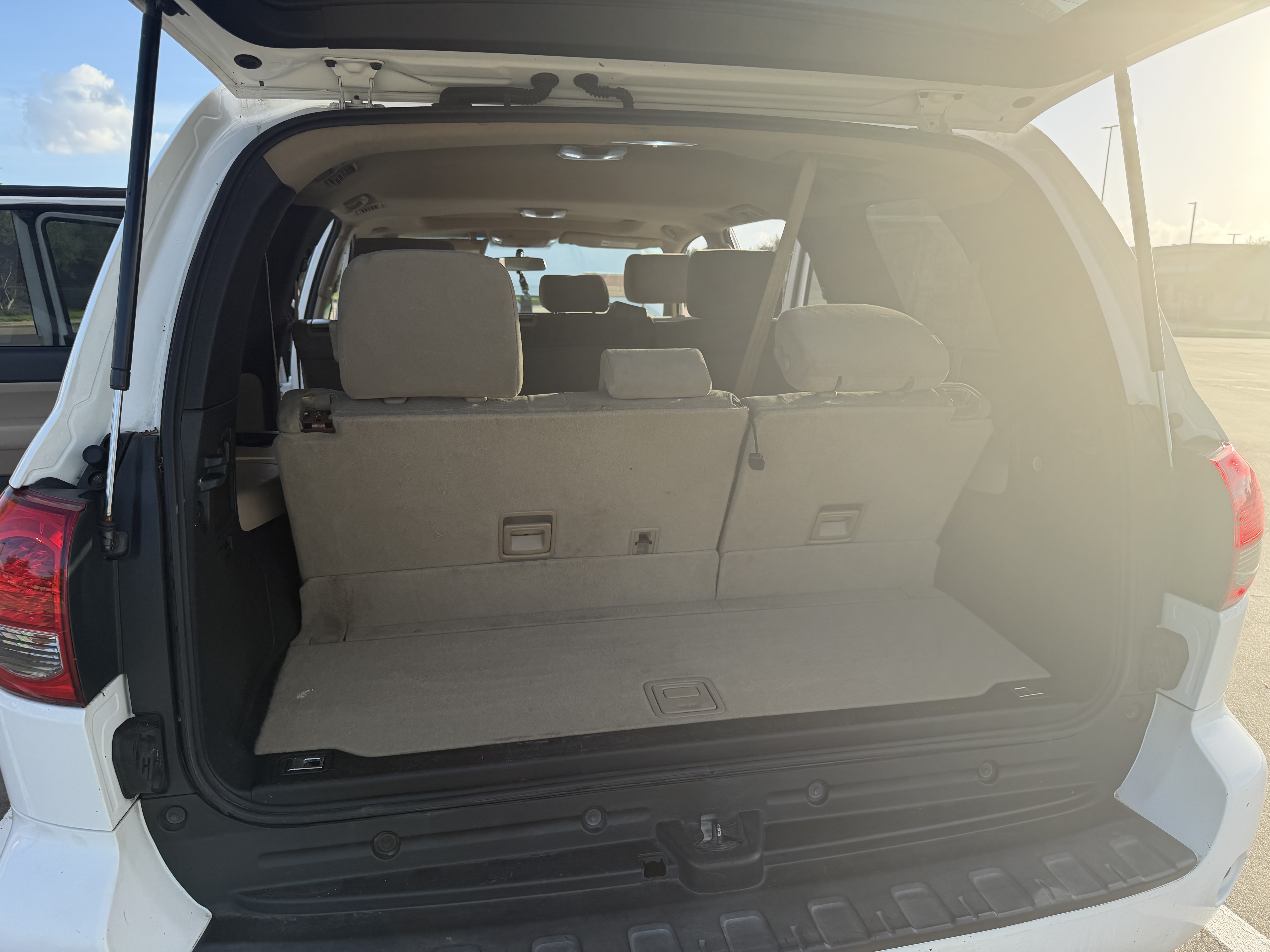 Used 2014 Toyota Sequoia SR5 RWD image 17