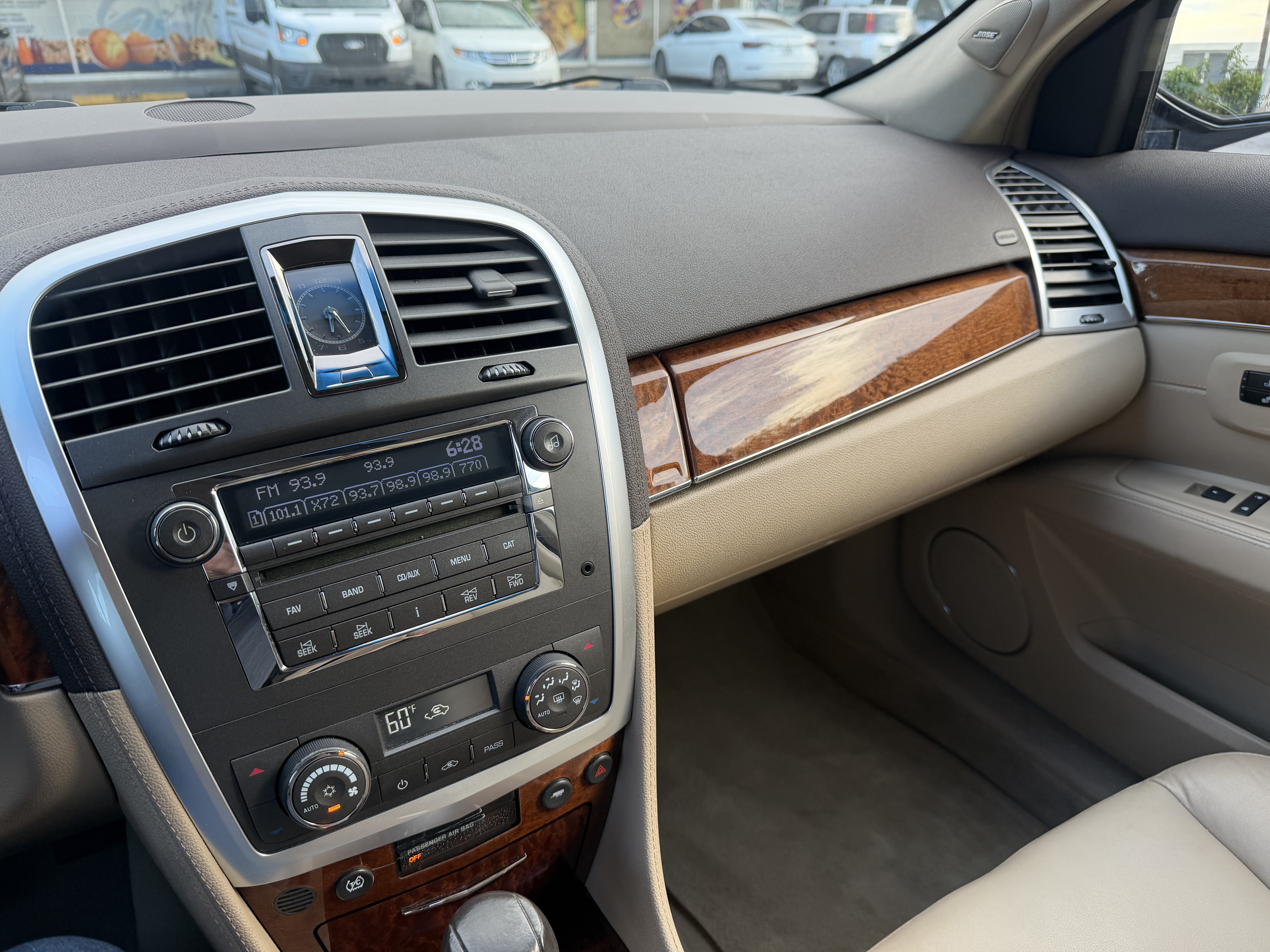 Used 2008 Cadillac SRX AWD w/ Utility Package image 19