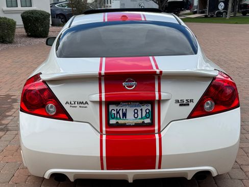 Used 2010 Nissan Altima 3.5 SR w/ Leather Pkg image 5