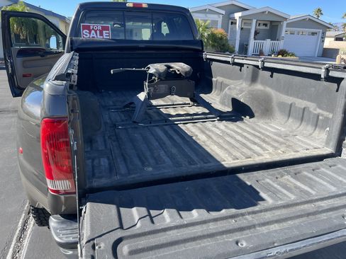 Used 2006 Ford F350 Lariat image 16