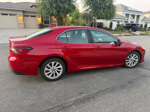 Used 2023 Toyota Camry LE w/ Convenience Package FWD image 5