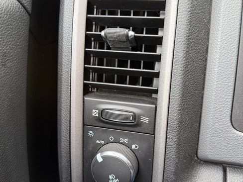 Used 2016 RAM 1500 Express AWD/4WD image 13