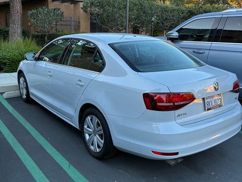 Used 2017 Volkswagen Jetta S image 6