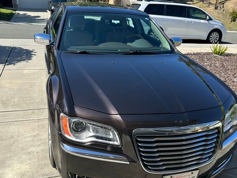 Used 2013 Chrysler 300 C RWD image 14