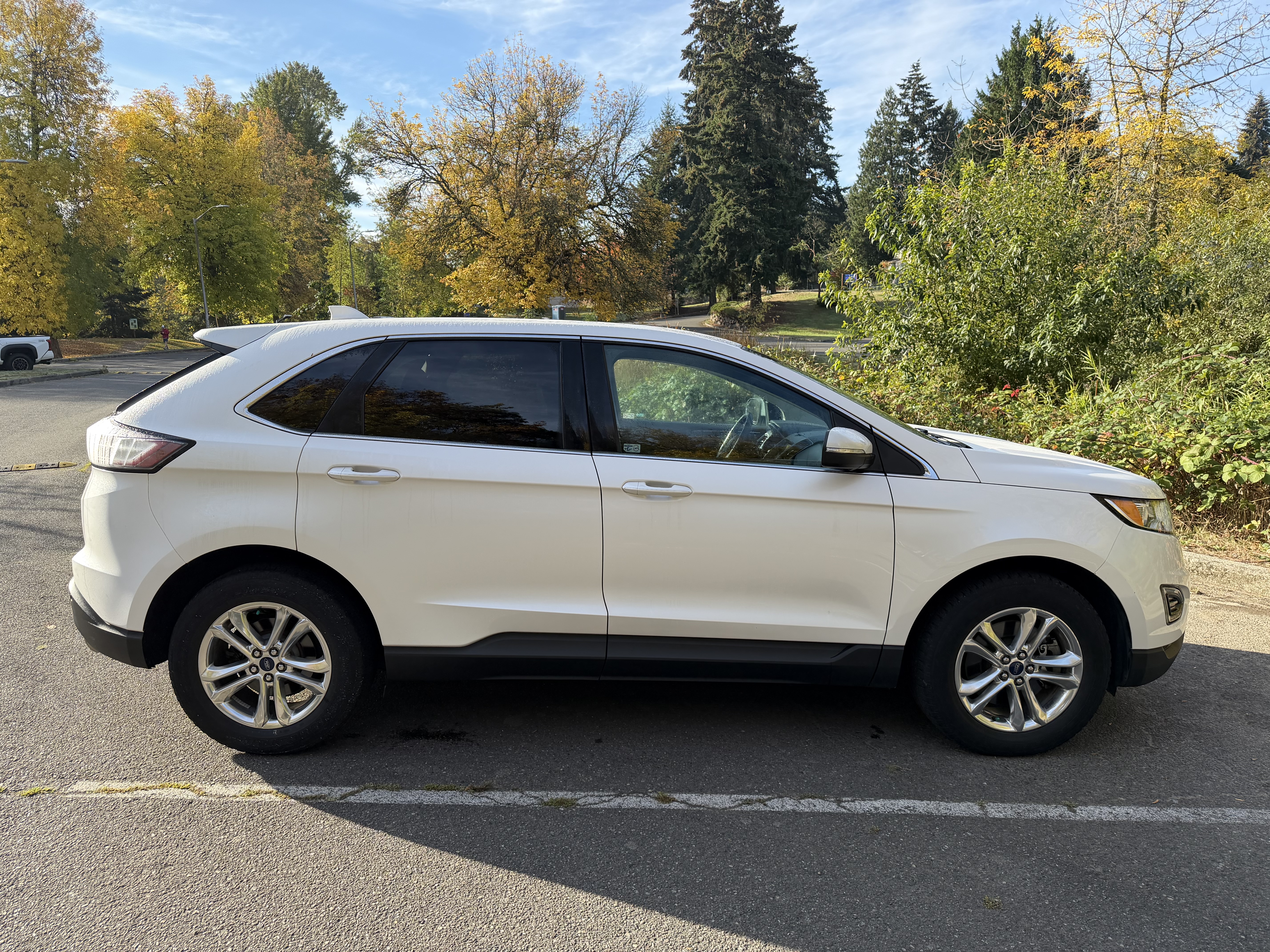 Used 2016 Ford Edge SEL w/ Equipment Group 201A AWD/4WD image 5