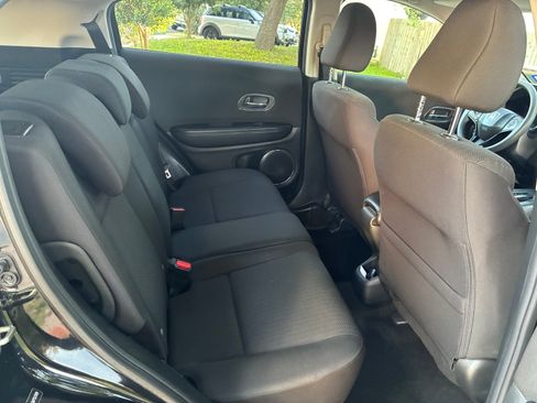 Used 2016 Honda HR-V EX image 11