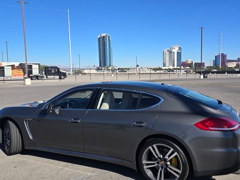 Used 2014 Porsche Panamera Turbo S Executive image 1