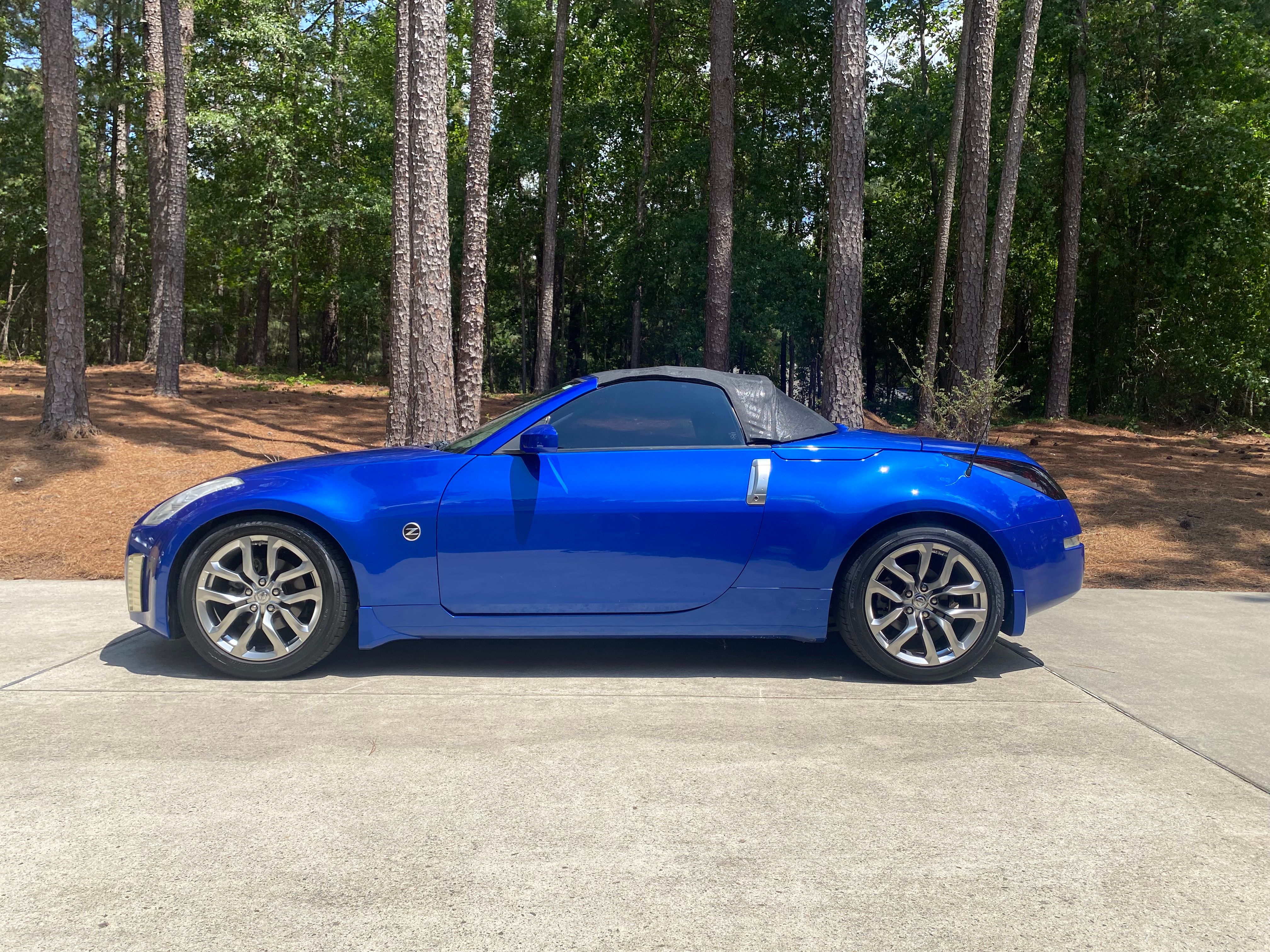 Used 2005 Nissan 350Z Touring RWD image 5