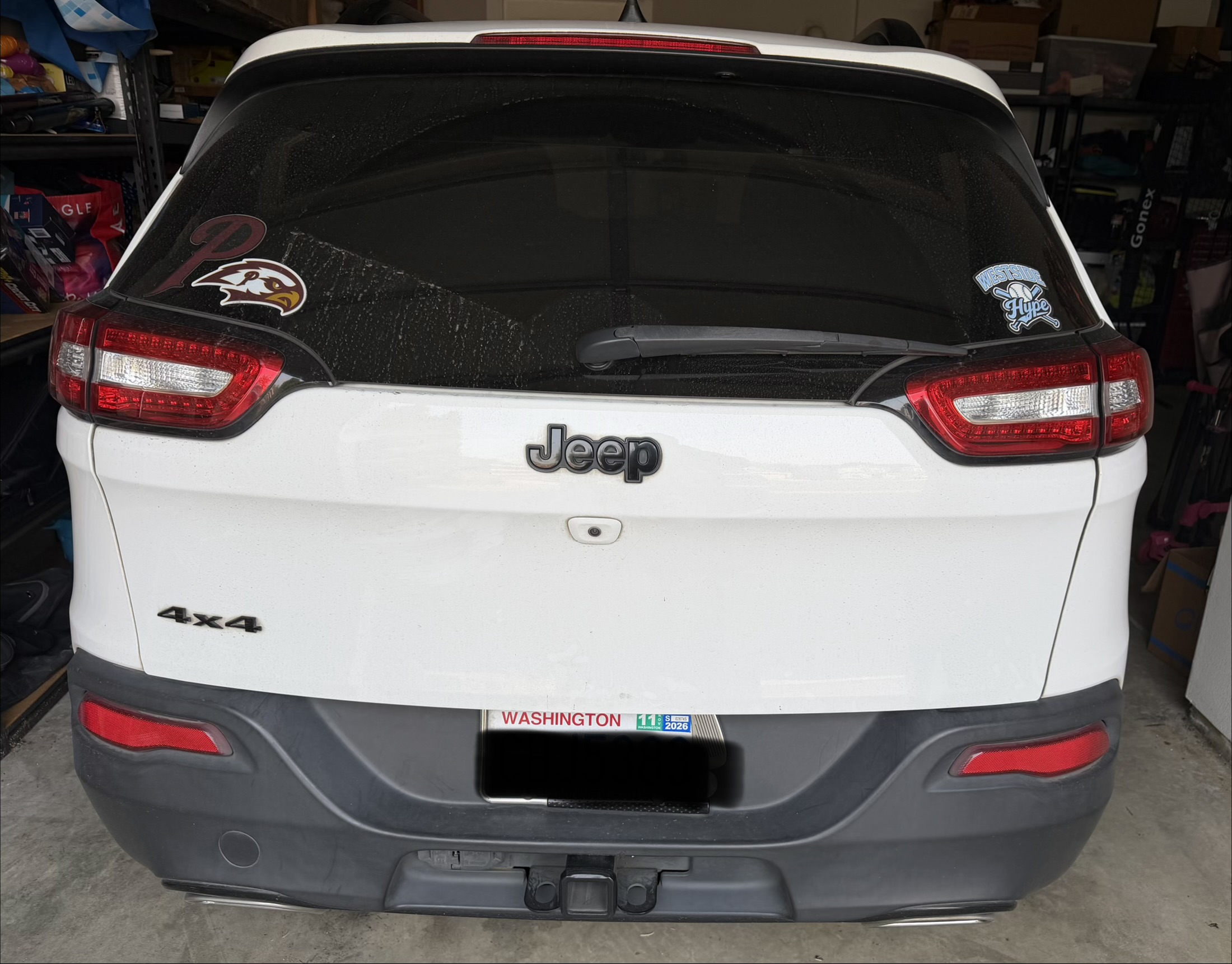 Used 2016 Jeep Cherokee Sport AWD/4WD image 4