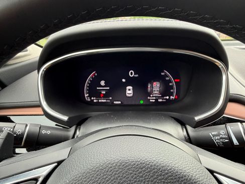 Used 2025 Acura MDX SH-AWD w/ Technology Package image 16