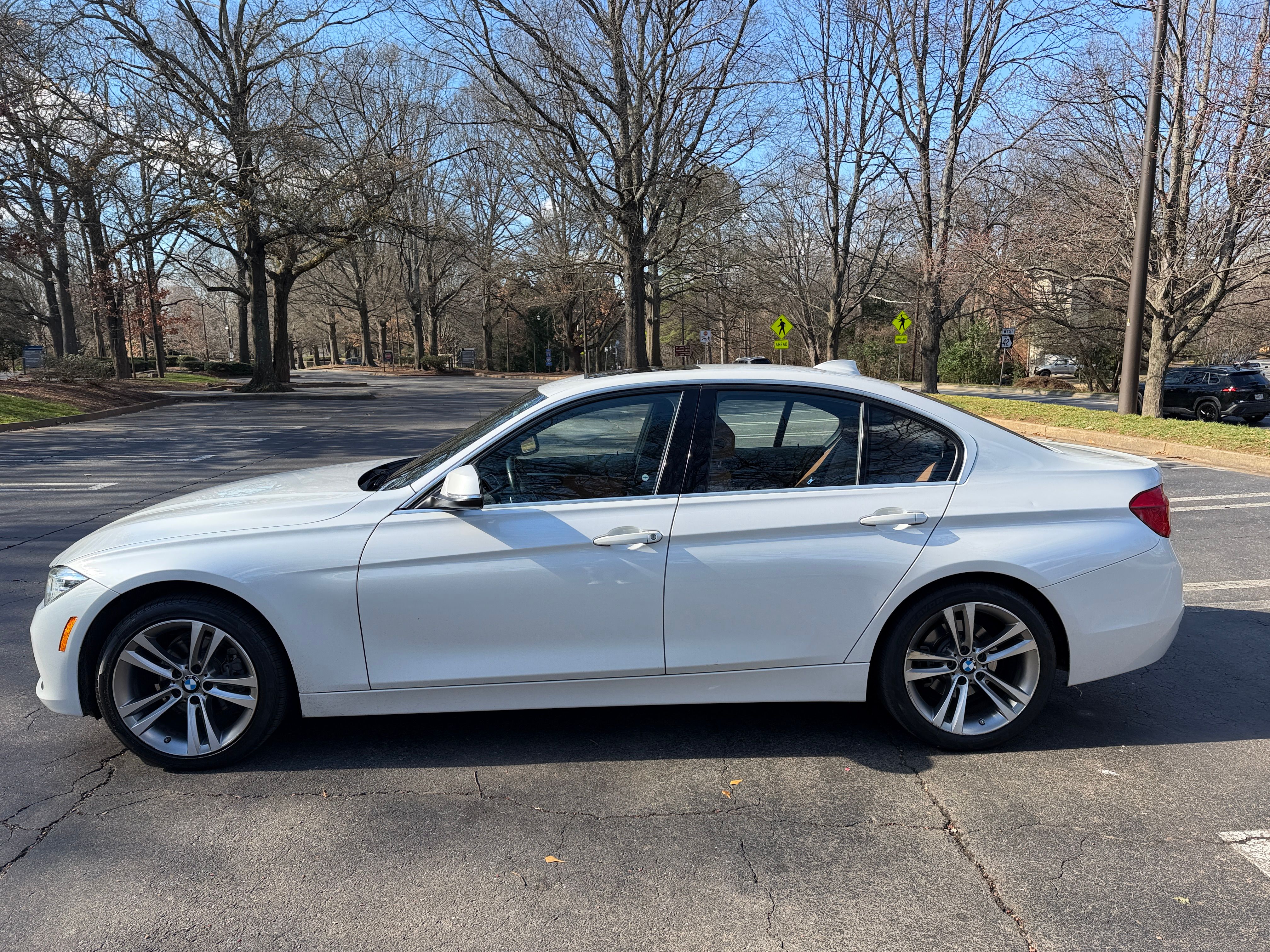 Used 2018 BMW 330i Sedan w/ Premium Package RWD image 14