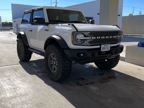 Used 2023 Ford Bronco Badlands w/ Sasquatch Package image 5