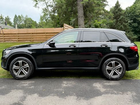 Used 2019 Mercedes-Benz GLC 300 4MATIC image 5