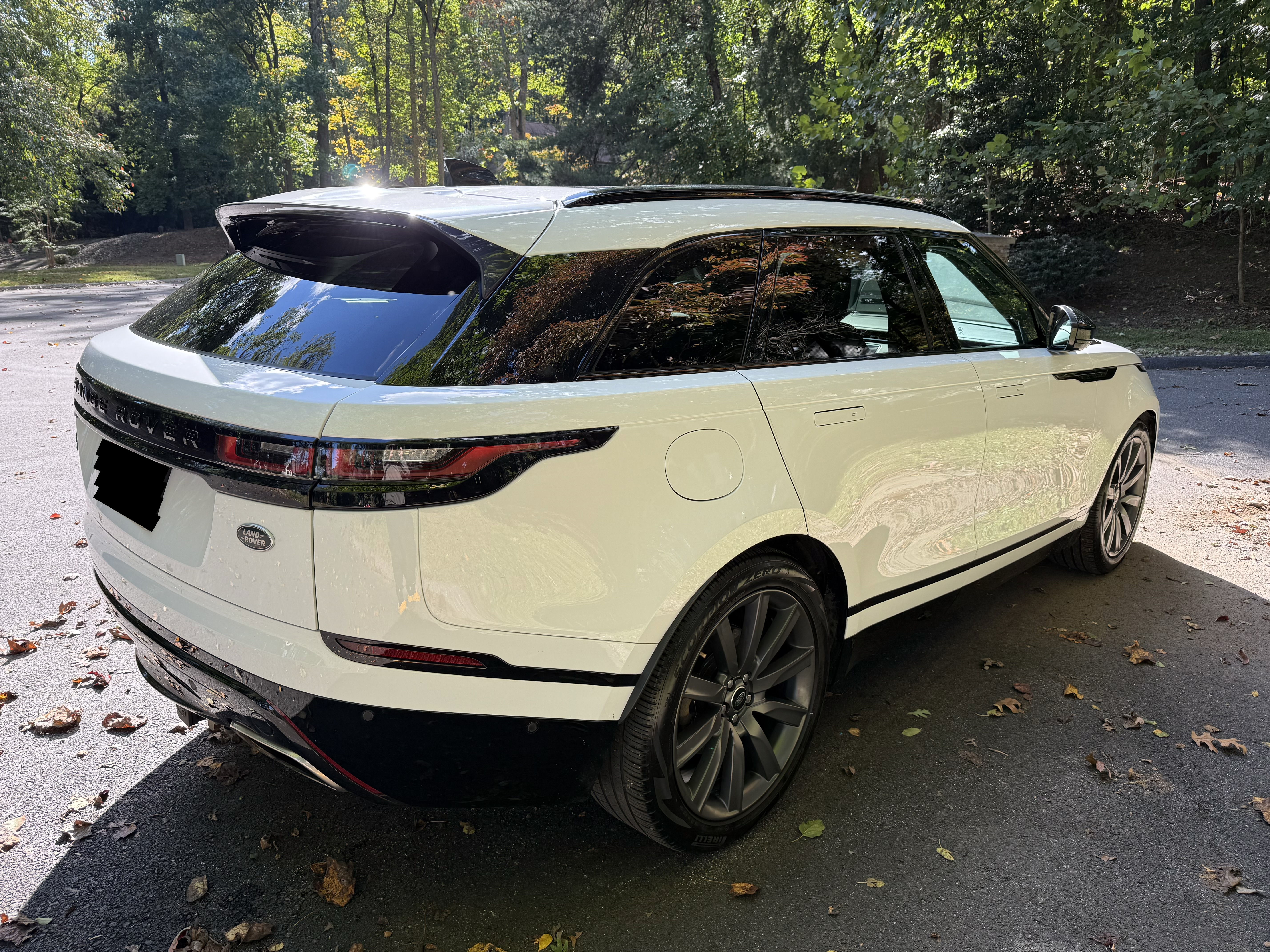 Used 2018 Land Rover Range Rover Velar R-Dynamic HSE AWD/4WD image 6