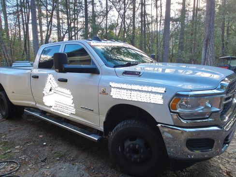Used 2021 RAM 3500 Tradesman w/ Chrome Appearance Group image 9