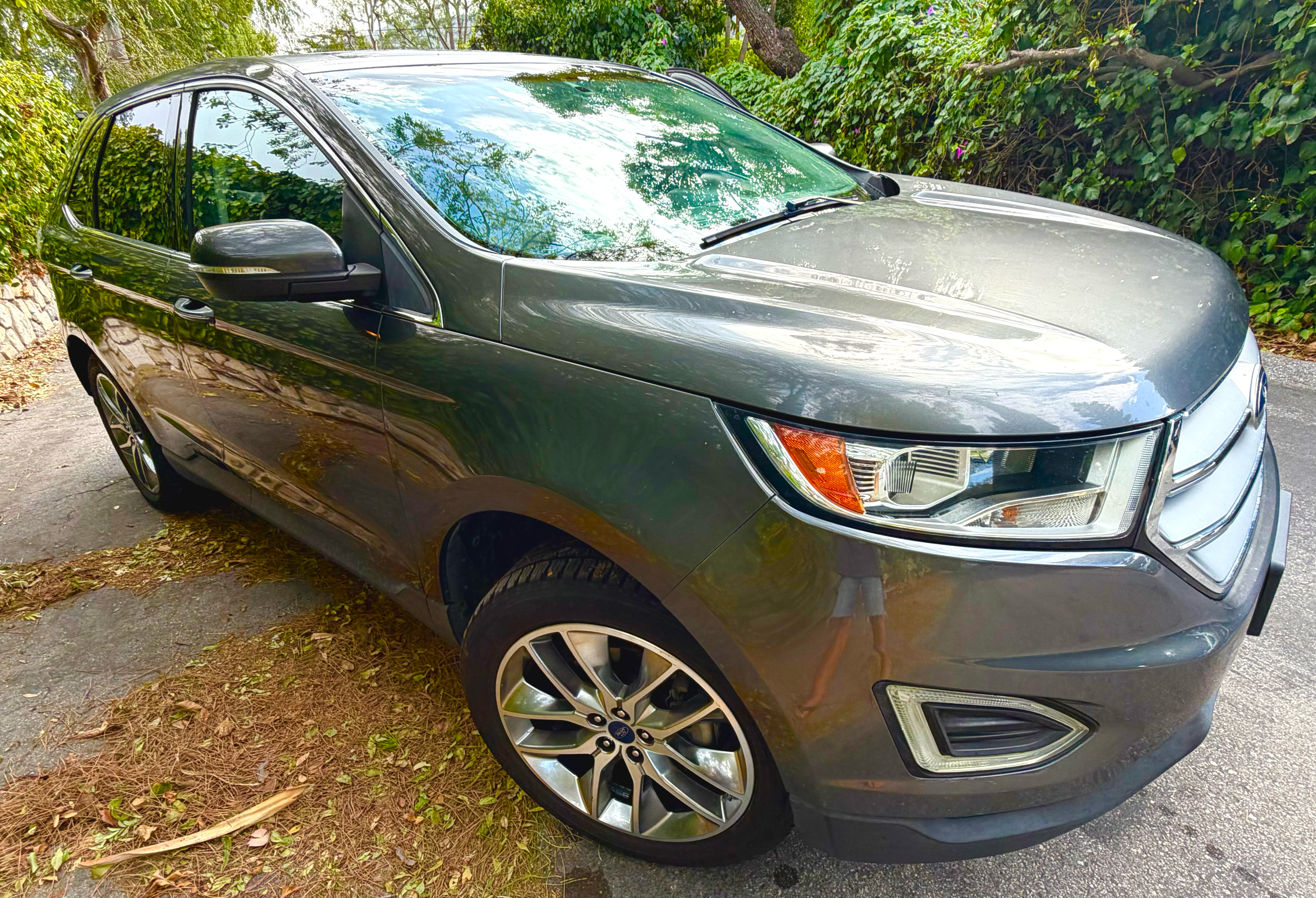 Used 2016 Ford Edge Titanium w/ Equipment Group 301A FWD image 6