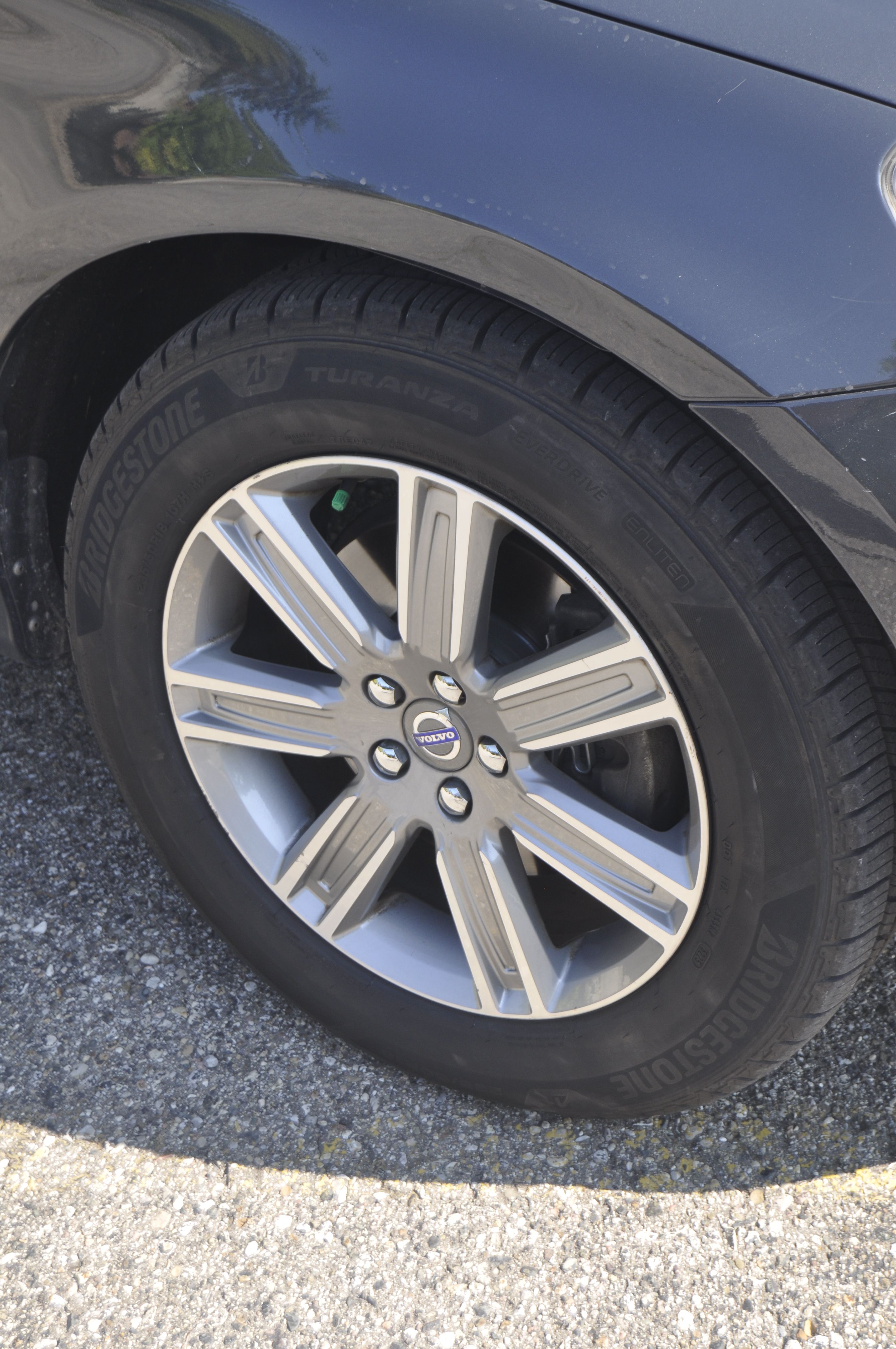 Used 2016 Volvo XC60 T6 w/ Climate Package AWD/4WD image 22