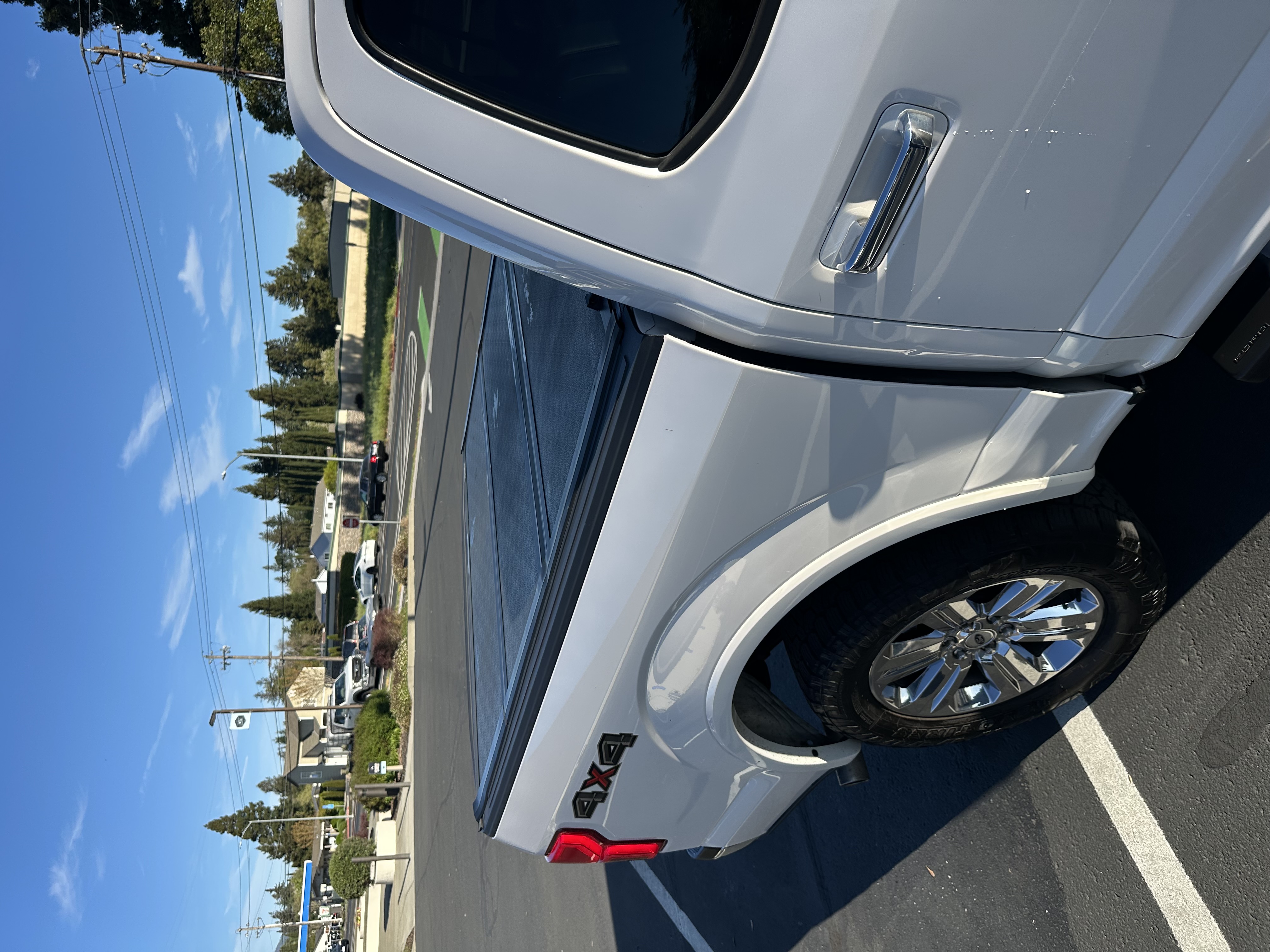 Used 2018 Ford F150 Lariat w/ Equipment Group 501A Mid AWD/4WD image 8