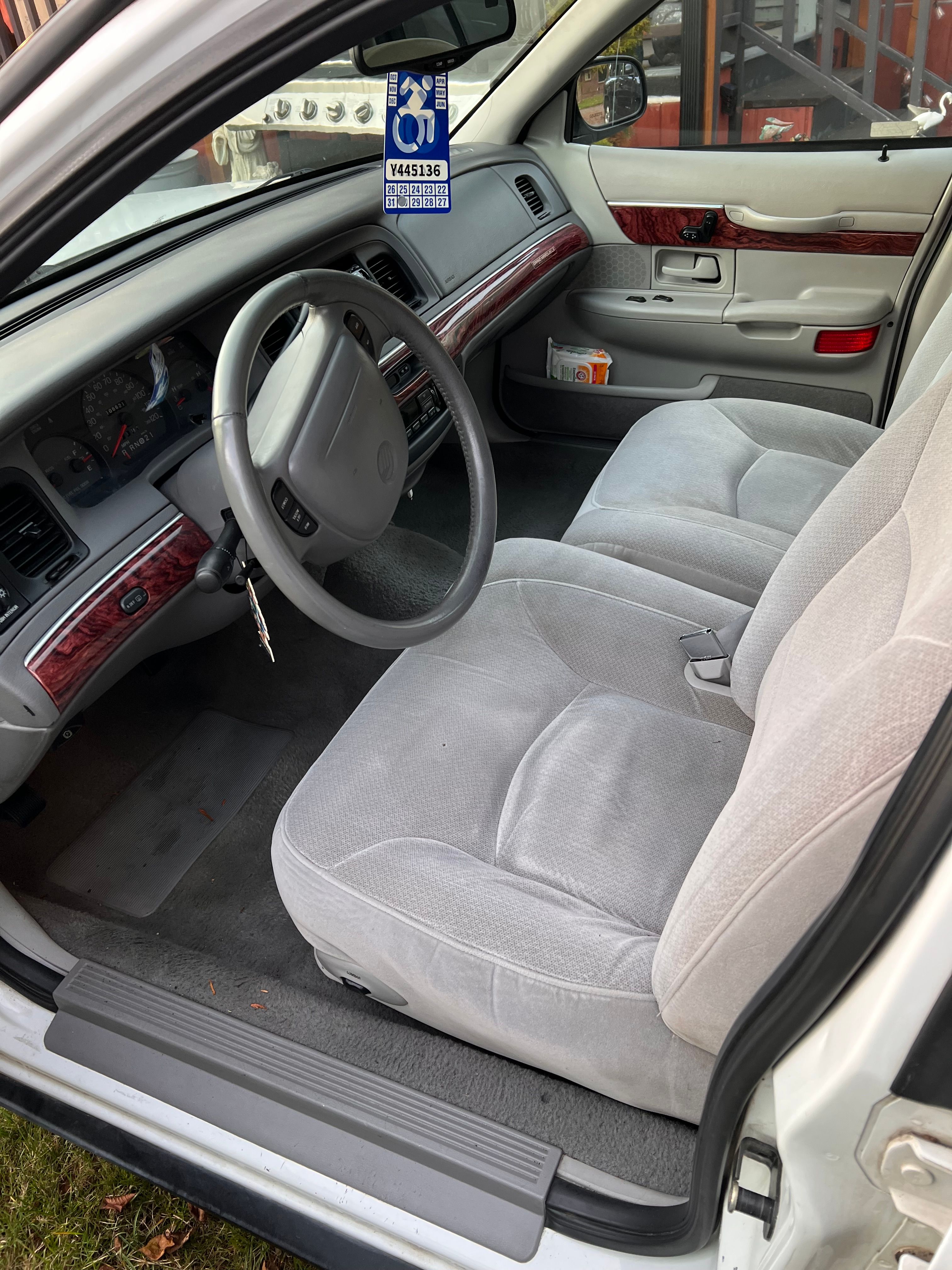 Used 2000 Mercury Grand Marquis LS RWD image 8