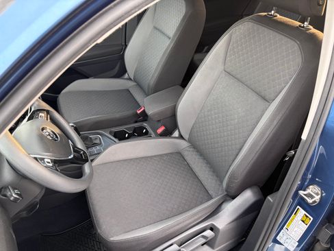 Used 2018 Volkswagen Tiguan S image 15