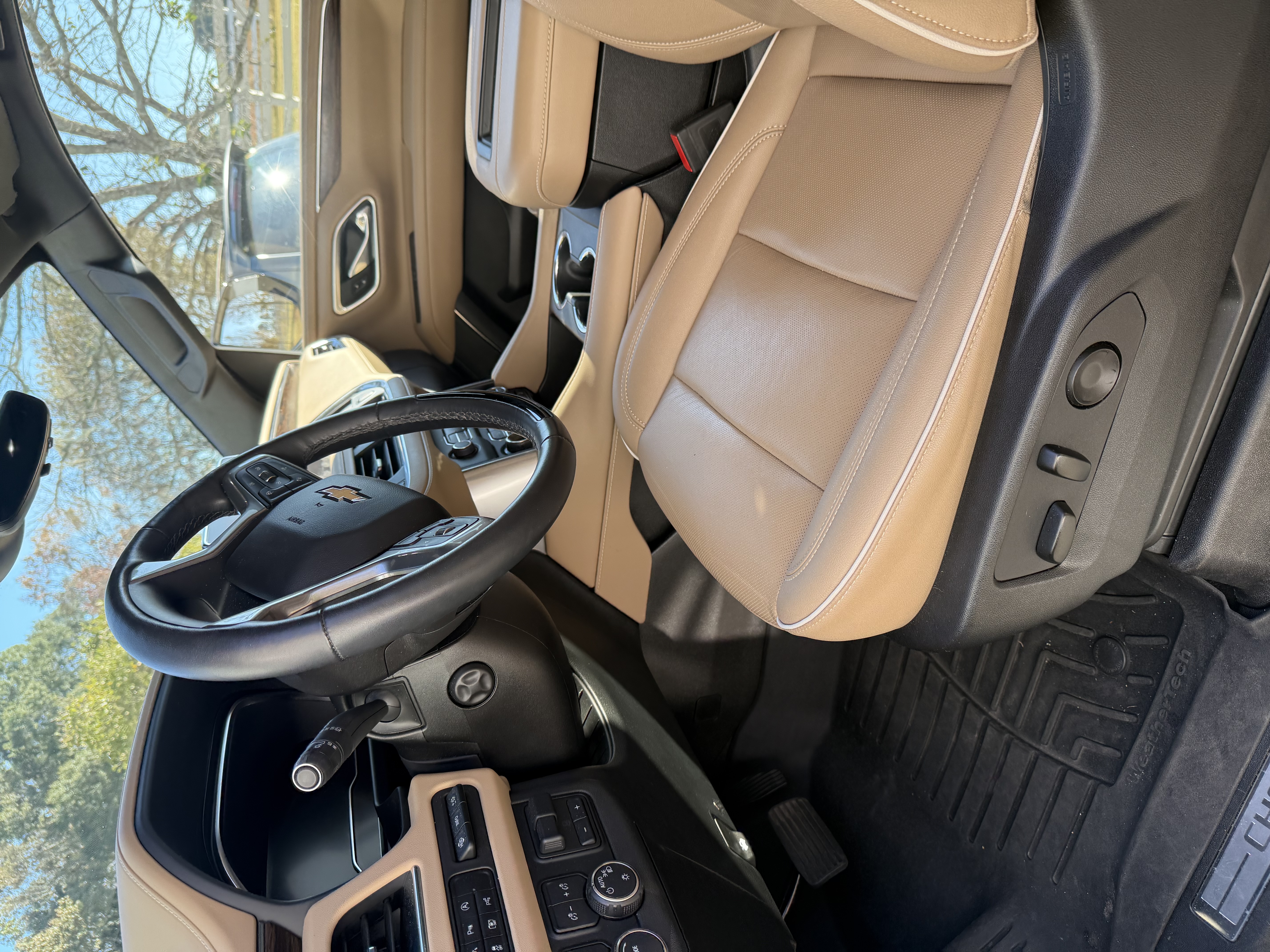 Used 2023 Chevrolet Tahoe Premier w/ Advanced Technology Package image 14