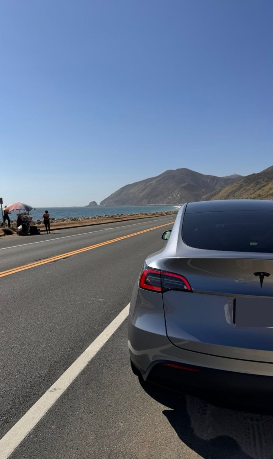 Used 2024 Tesla Model Y Long Range AWD/4WD image 4