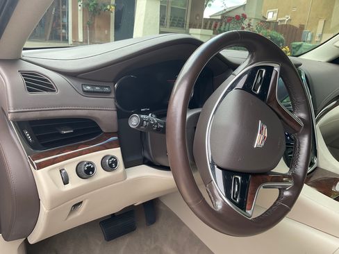 Used 2017 Cadillac Escalade Premium Luxury image 12