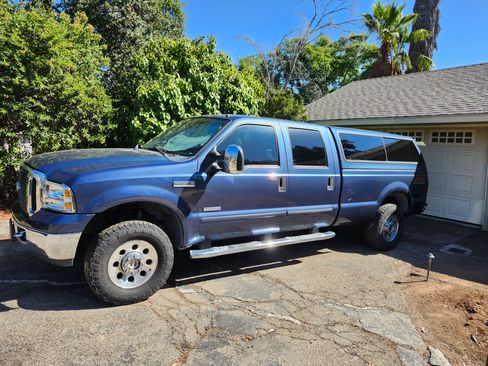 Used 2006 Ford F250 XLT image 2