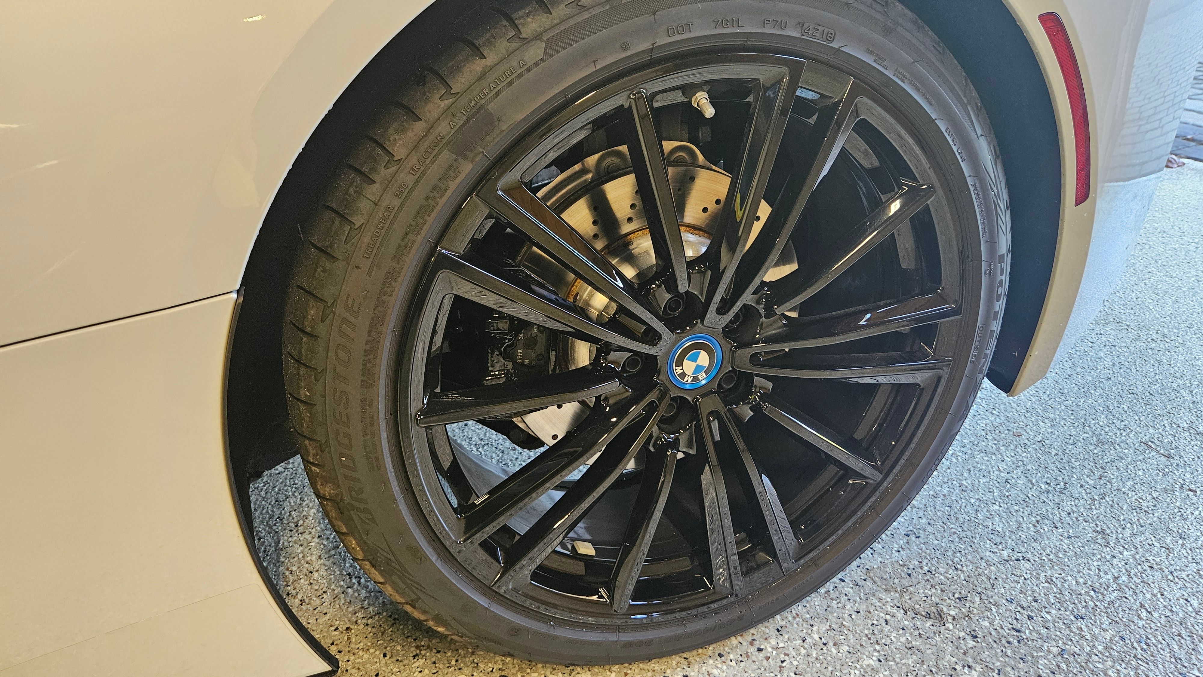 Used 2019 BMW i8 Roadster AWD/4WD image 18