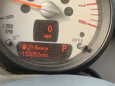 Used 2011 MINI Cooper Hardtop image 11