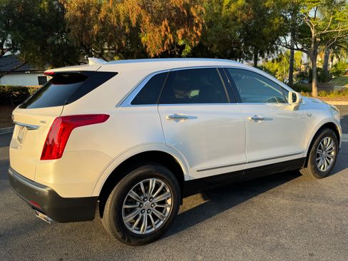 Used 2017 Cadillac XT5 Luxury w/ Driver Awareness Package image 23