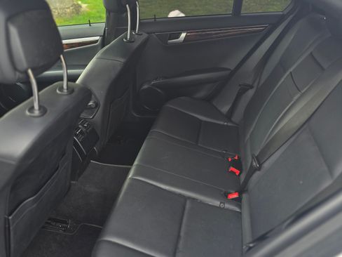 Used 2013 Mercedes-Benz C 250 Sedan image 6