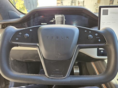 Used 2021 Tesla Model S Long Range image 12