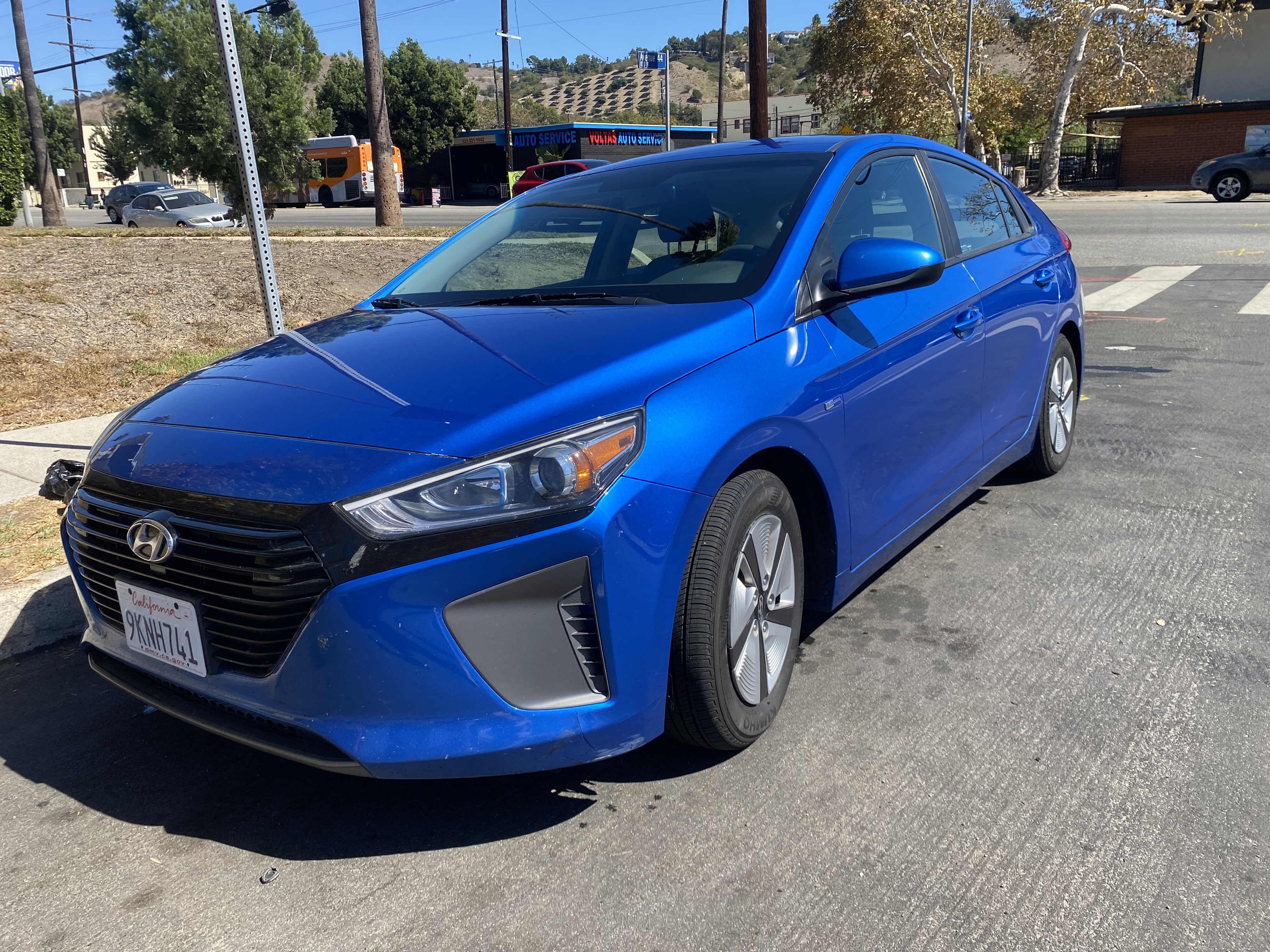Used 2018 Hyundai Ioniq Blue FWD image 1