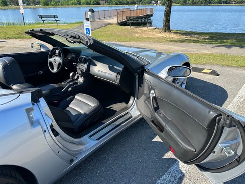 Used 2012 Chevrolet Corvette Convertible RWD image 6
