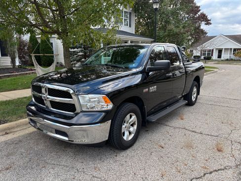 Used 2018 RAM 1500 ST w/ SXT Appearance Group AWD/4WD image 6