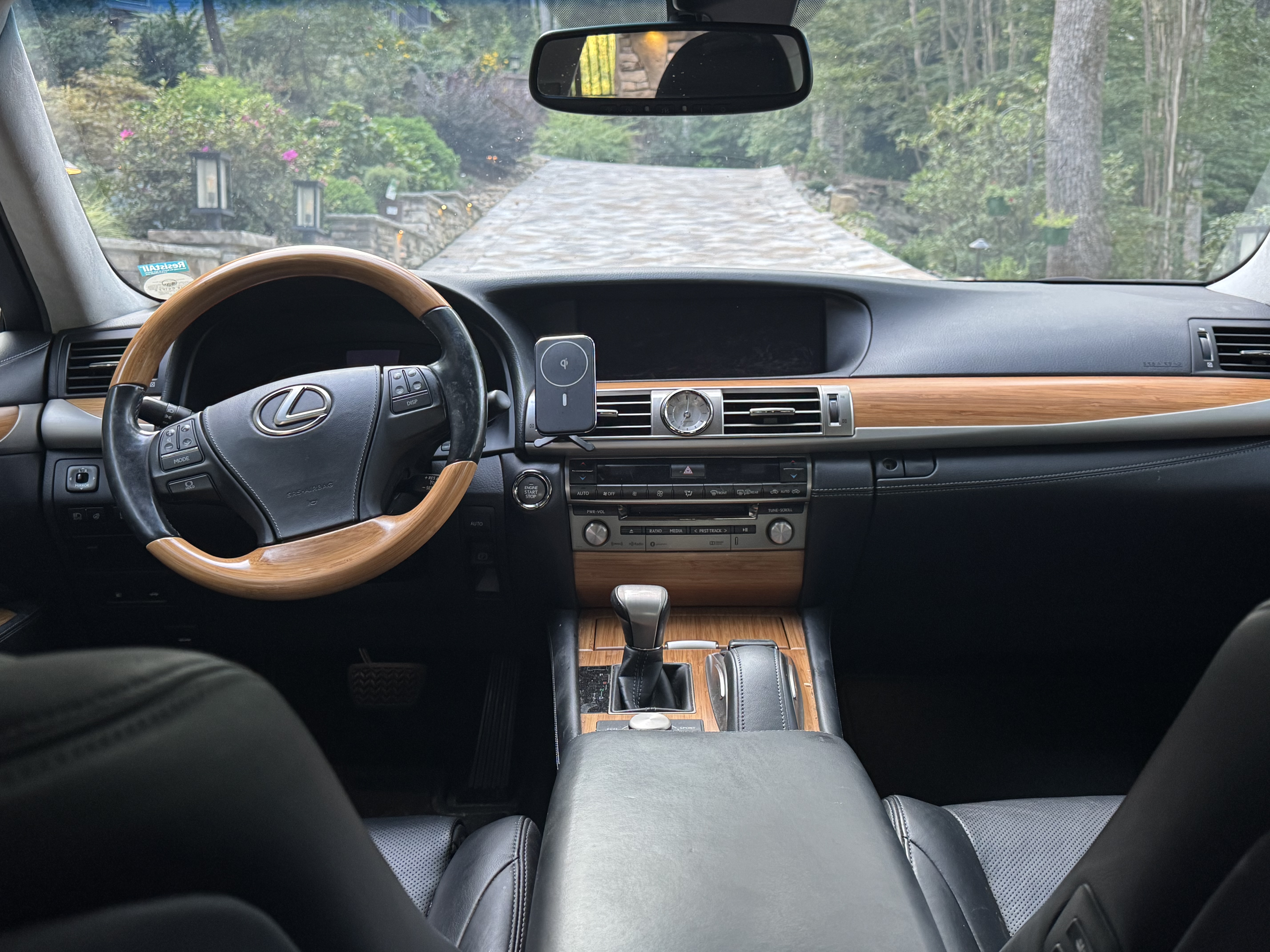 Used 2017 Lexus LS 460 AWD w/ Comfort Package image 6