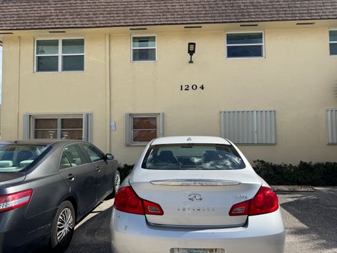 Used 2009 INFINITI G37 x Sedan image 4