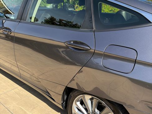 Used 2018 Honda Clarity Touring image 11