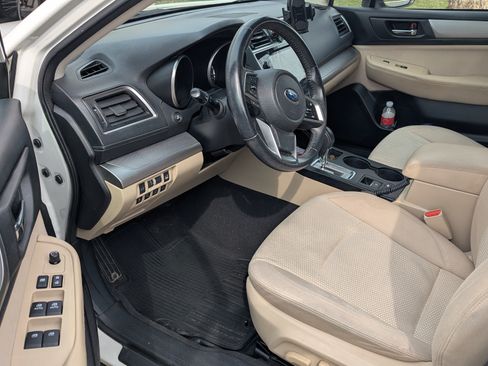 Used 2018 Subaru Outback 2.5i Premium image 9