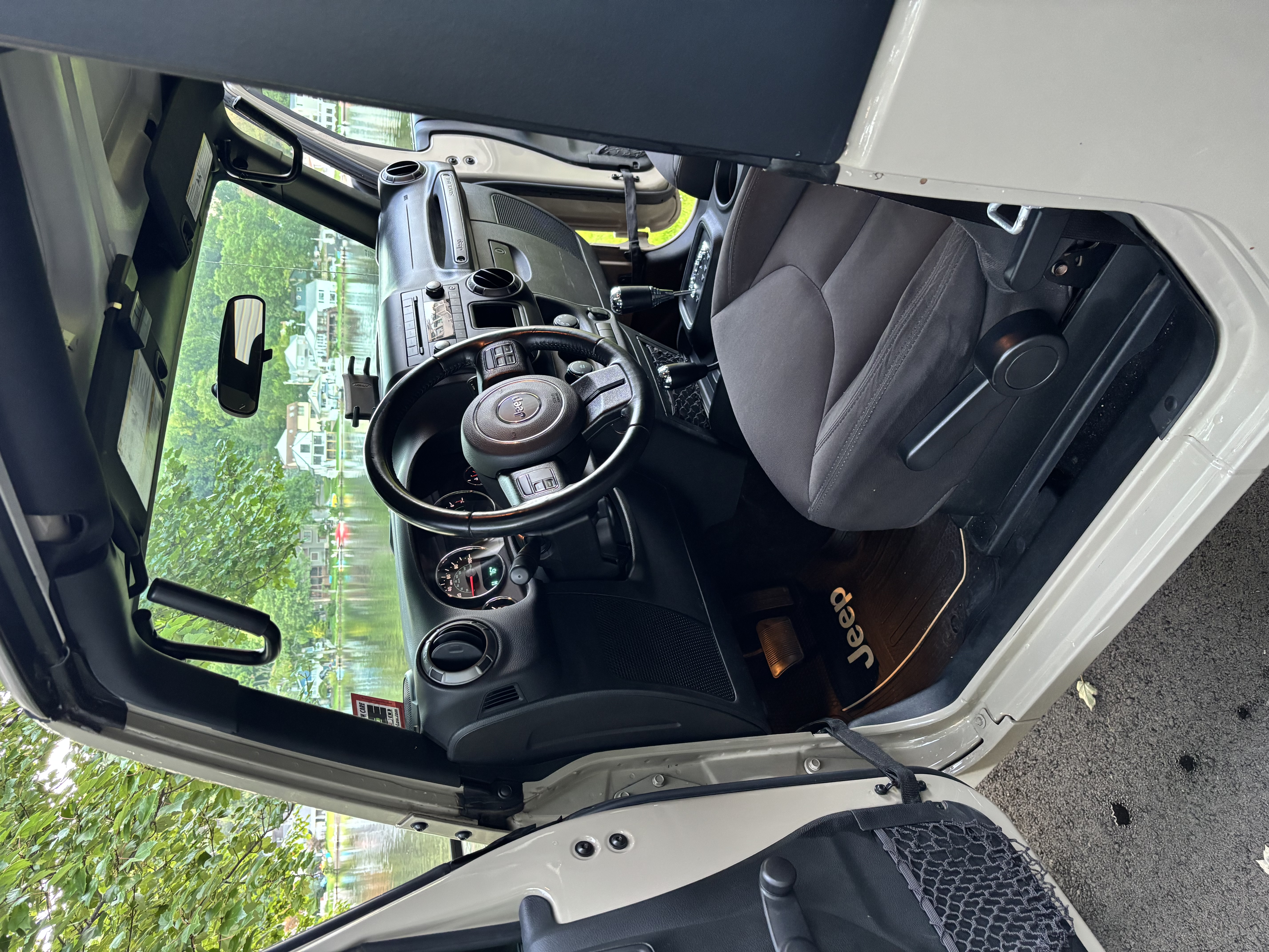Used 2018 Jeep Wrangler Sport AWD/4WD image 6