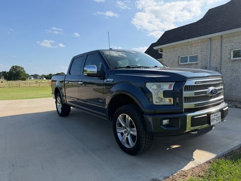 Used 2016 Ford F150 Platinum w/ Equipment Group 701A Luxury AWD/4WD image 13