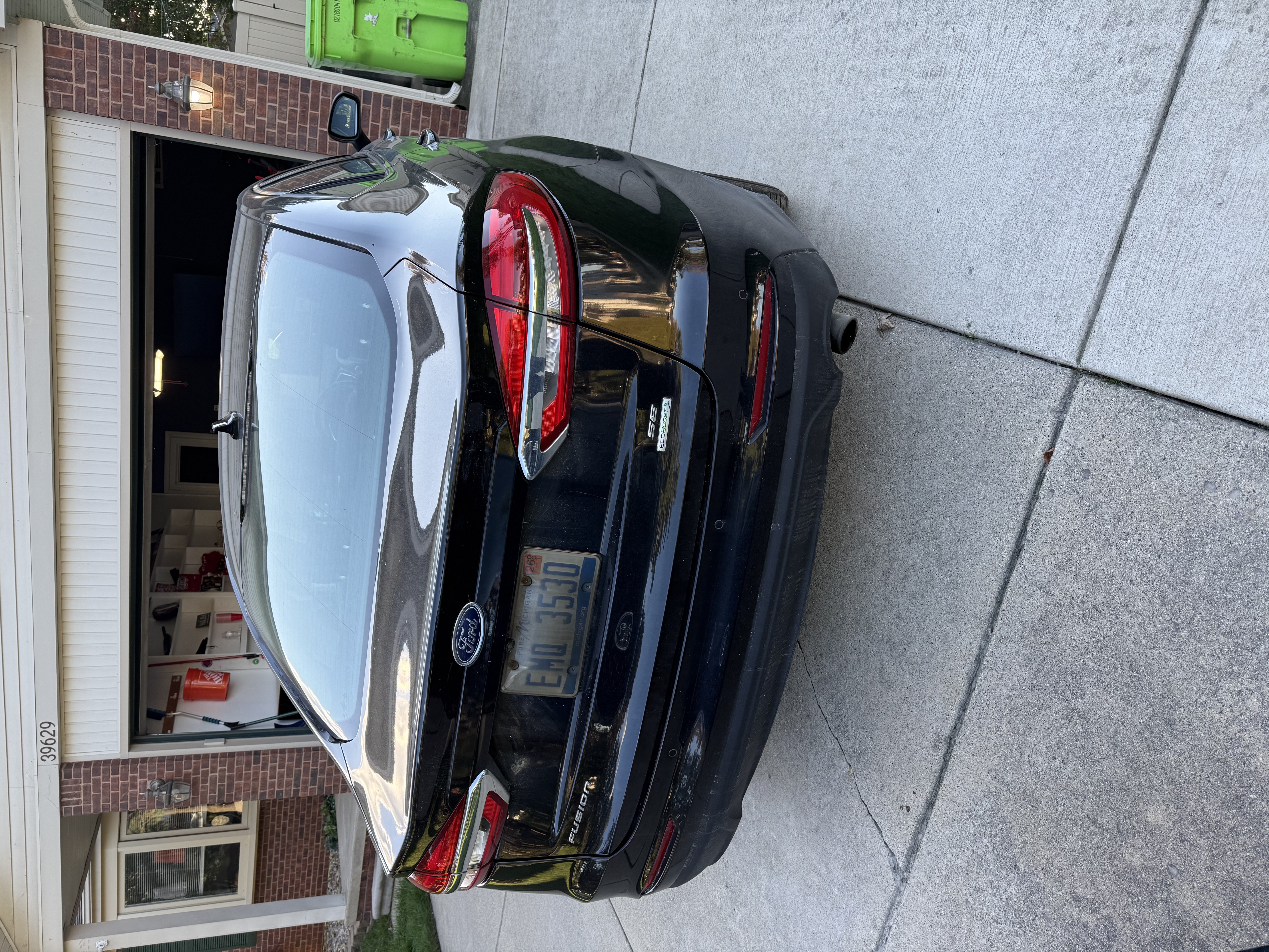 Used 2020 Ford Fusion SE FWD image 8